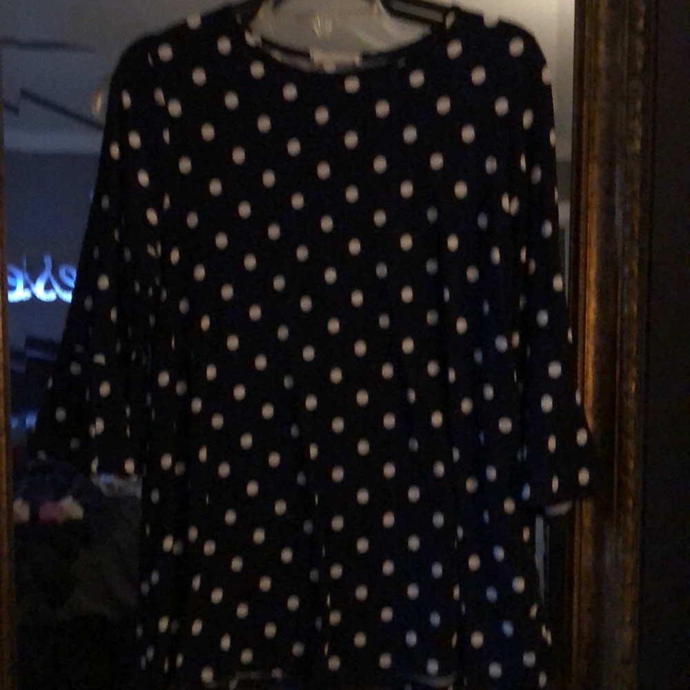 Blouse with ruffled sleeve